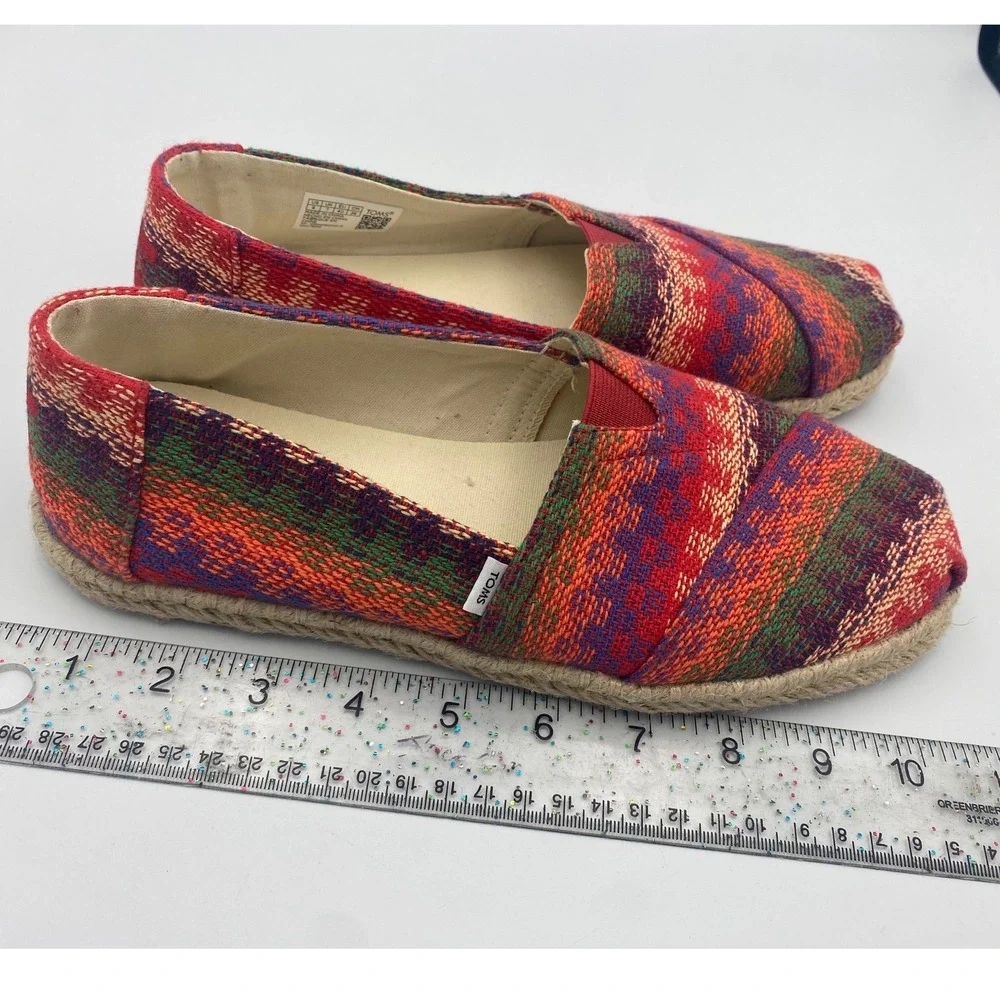 TOMS Womens Classic Slip On Espadrille Shoes Size 6M Red‎ Multi Color Pattern